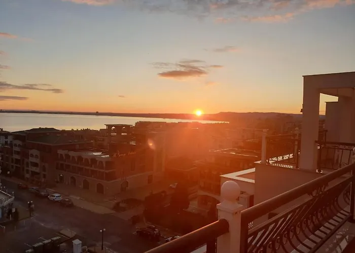 Apartment Modern Penthouse With Full Sea View K&r