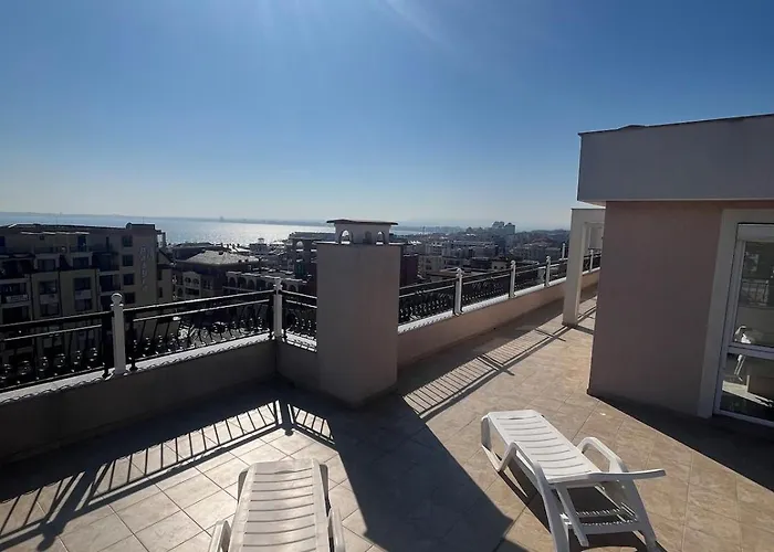 Modern Penthouse With Full Sea View K&r