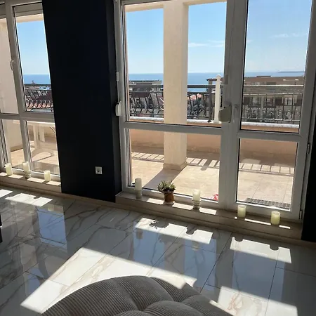Modern Penthouse With Full Sea View K&r アパート *