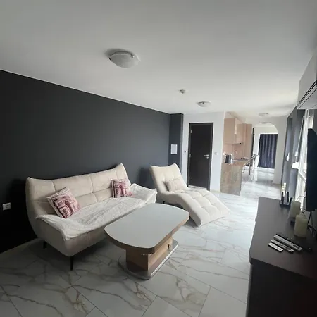 Modern Penthouse With Full Sea View K&r *